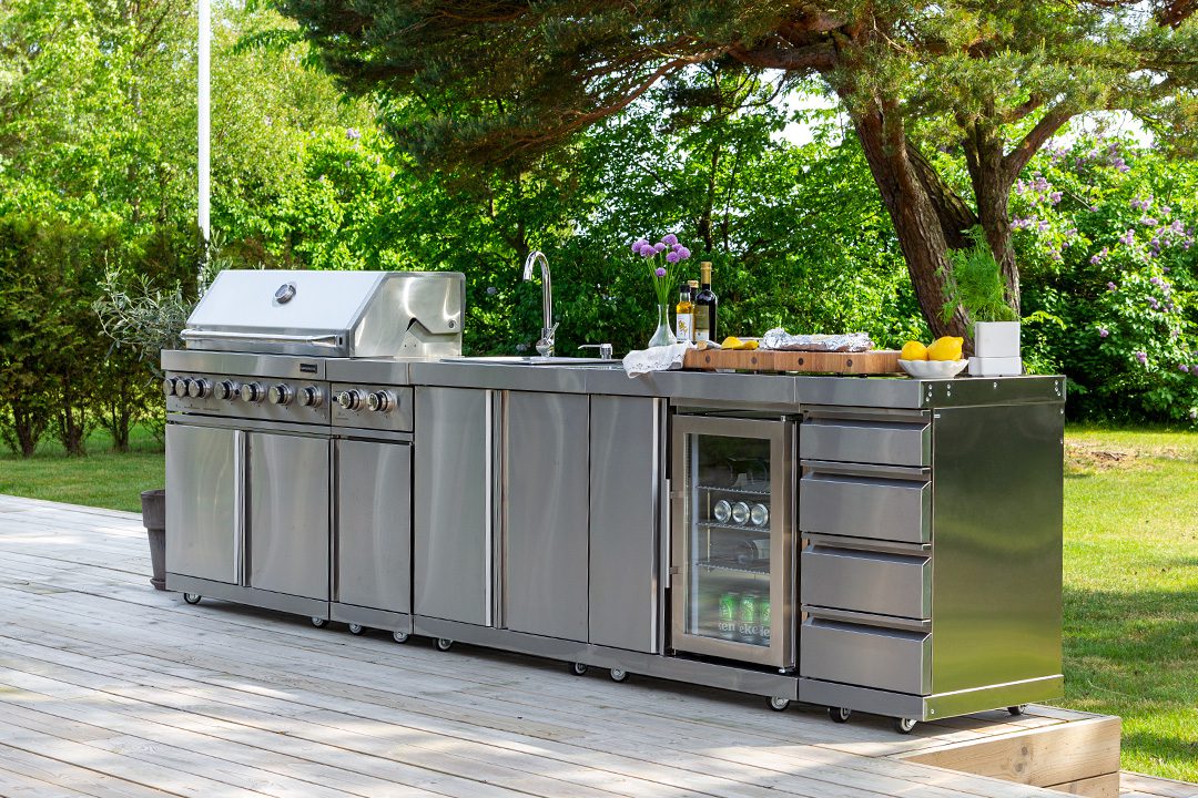 Freestanding Outdoor Kitchen Urban Garden Space