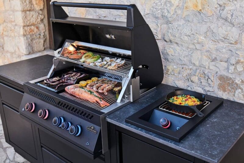 OASIS™ 105 Outdoor Kitchen, Built-in 700 Series 32 - matt black - Image 5